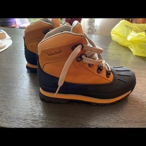 Boys Timberland boots size 3